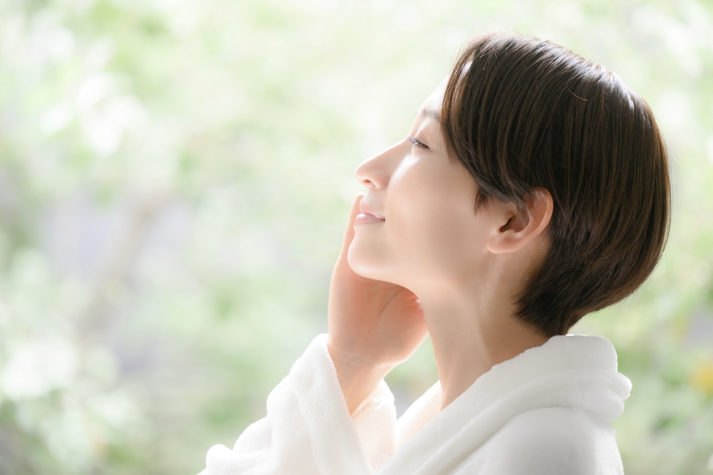 うるおい肌の女性