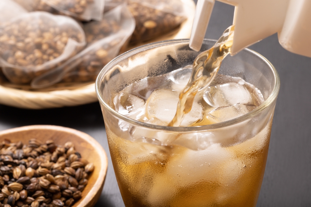 麦茶のピラジンが血行促進とリラックス効果