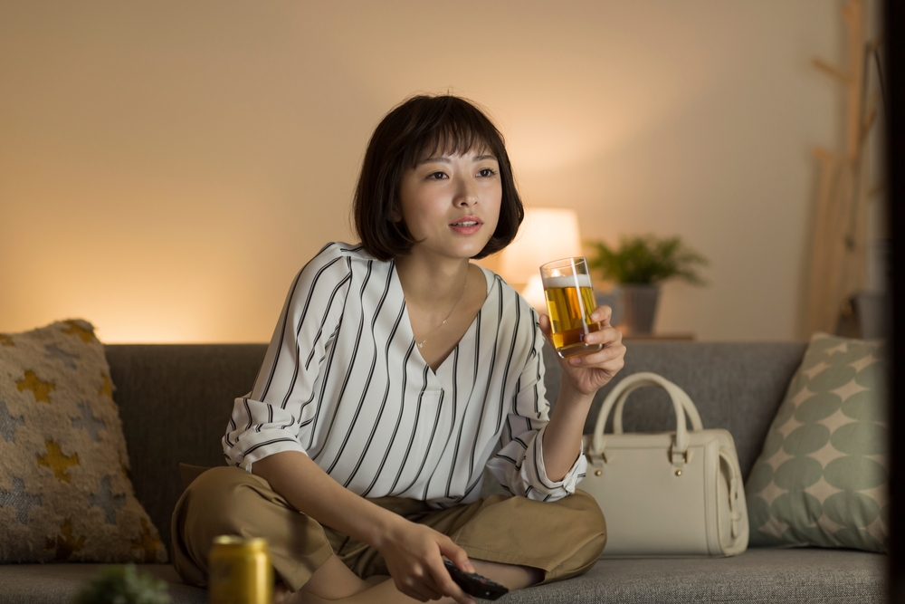 寝る前のお酒はNG