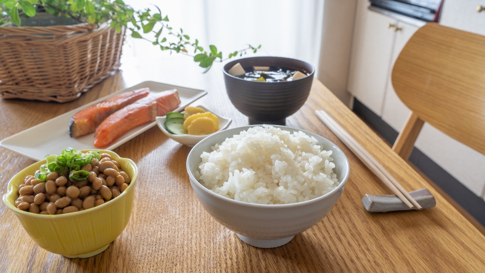 乾燥肌におすすめの食べ物と食事のポイント